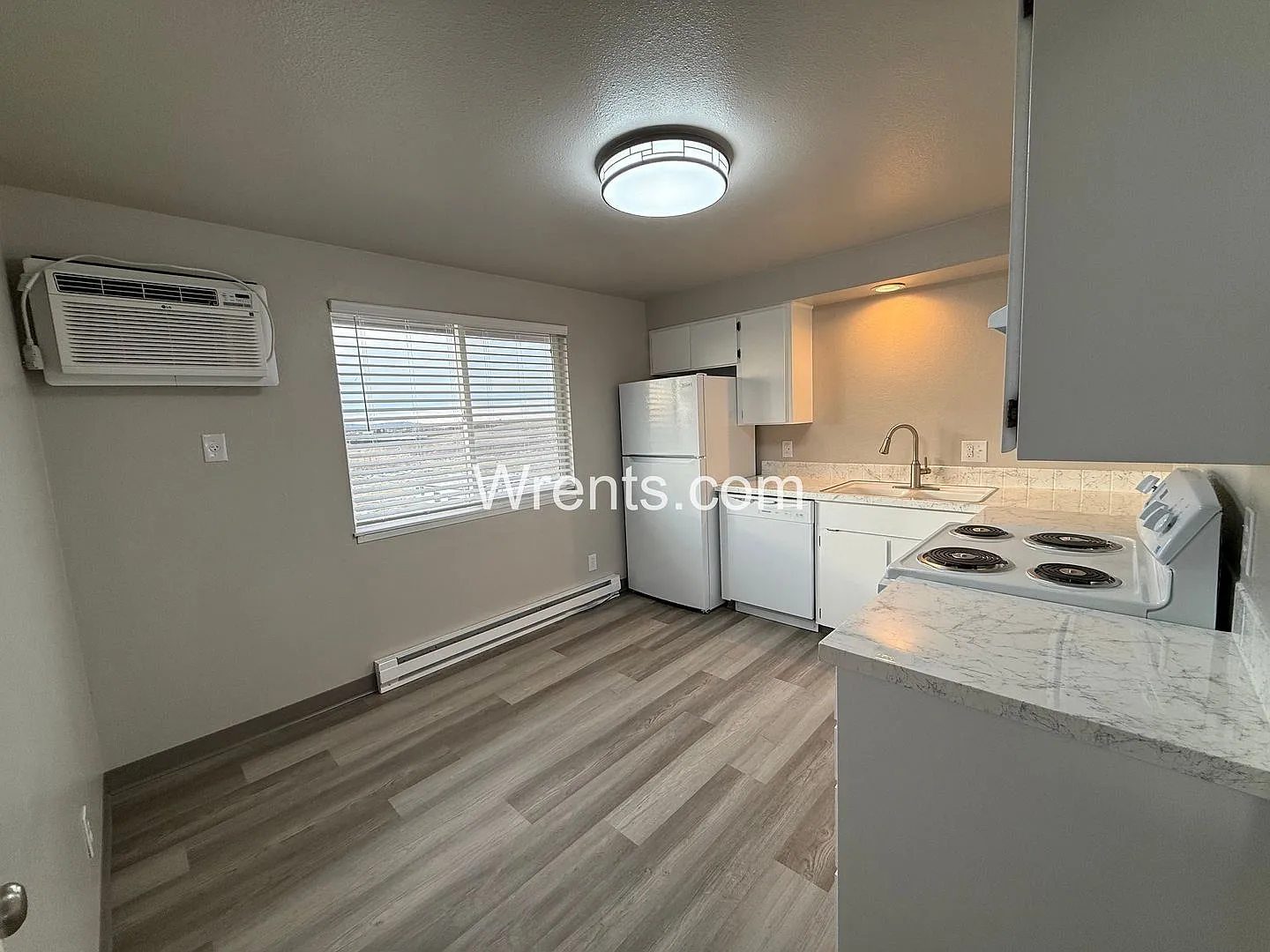 1428 S Lundstrom St — Photo 4