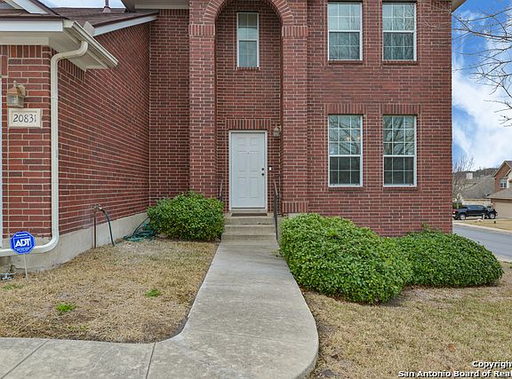 2nd image of 20831 Las Lomas Blvd