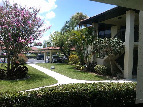 2nd image of 270 SW South River Dr APT 103