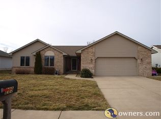 239 Prairie Grass Rd, Chatham, IL 62629