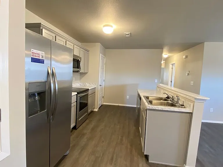 503B W Christopher Dr — Photo 6
