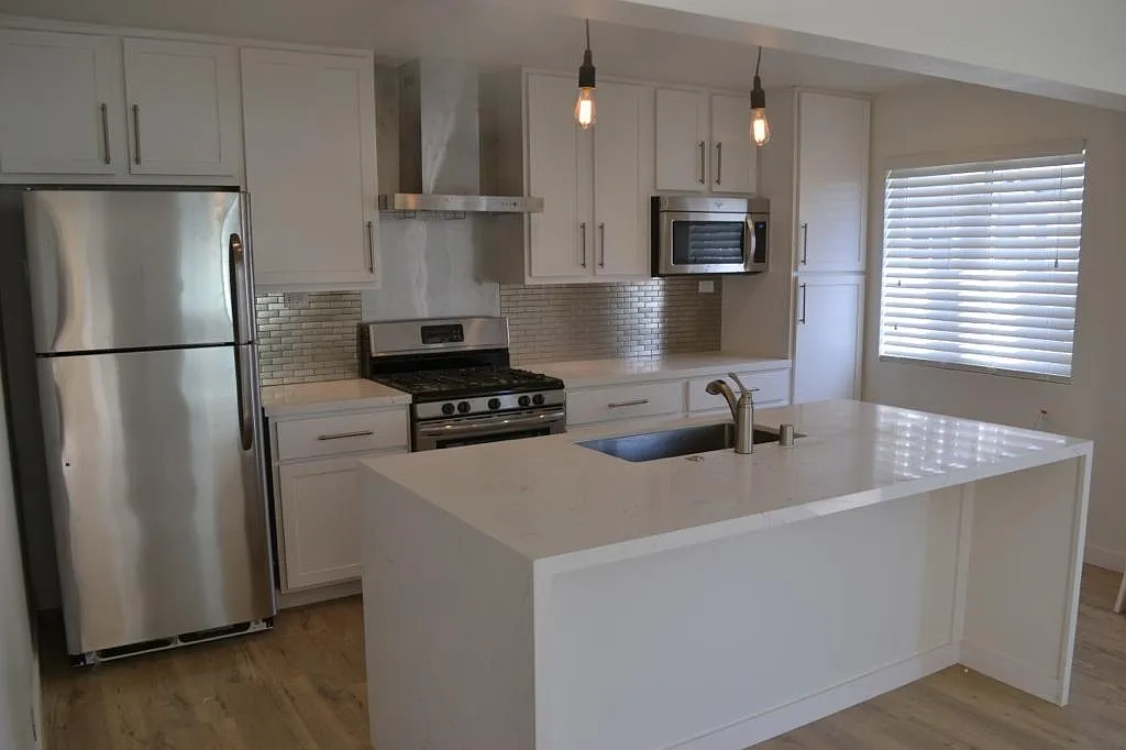 202 David Dr — Photo 2