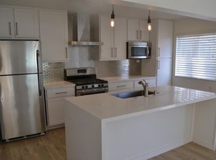 202 David Dr, Newport Beach, CA 92663