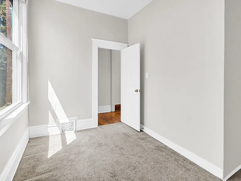 302 S Lincoln St — Photo 14
