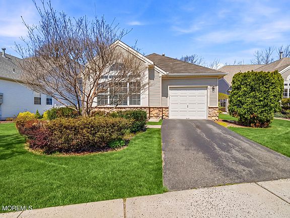 3rd image of 54 Isabella Drive