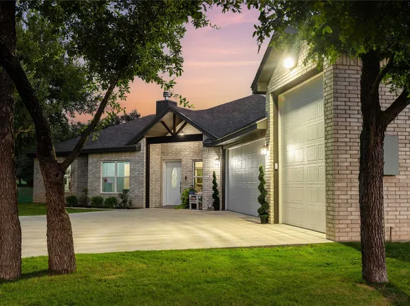7274 Feather Bay Blvd, Brownwood, TX 76801