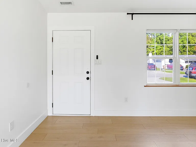 133 Wigeon Rd — Photo 8