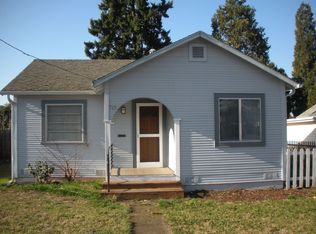 715 S 8th St, Cottage Grove, OR 97424