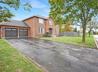 1105 Ewing Cres, Mississauga, ON L5V1B9