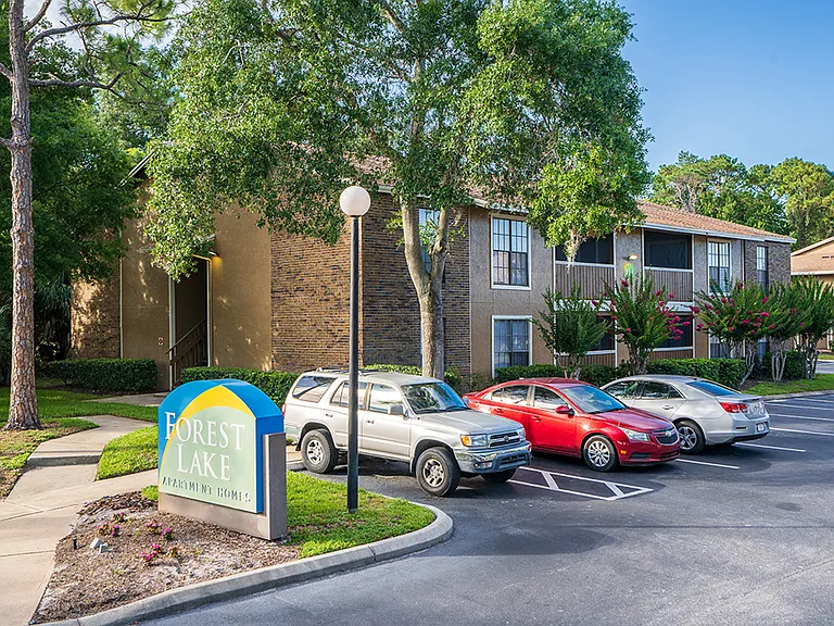 Forestlake Apartments — Photo 40