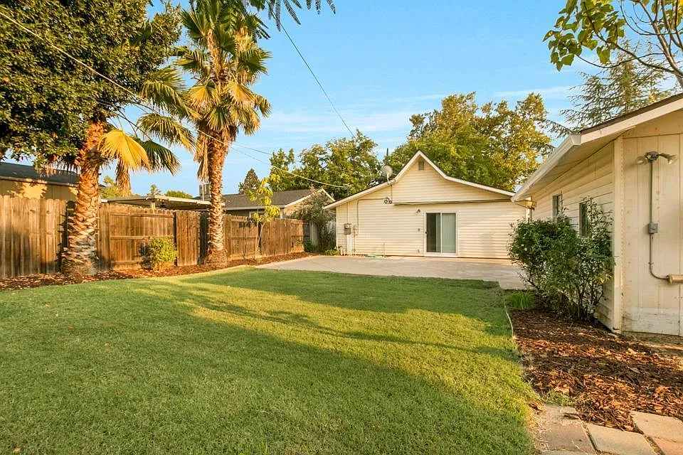 5719 Francis Dr — Photo 4