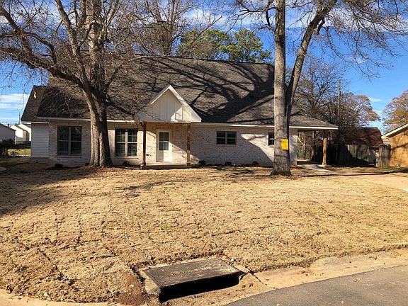 2nd image of 25 Fairway Dr