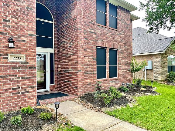 5th image of 2233 Longspur Ln