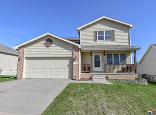 8760 Garland St, Lincoln, NE 68505