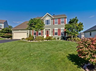 472 Mockingbird Ct, Lindenhurst, IL 60046