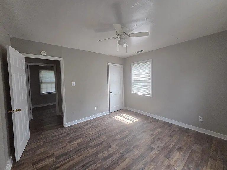 4047 Chelsea Ave — Photo 6