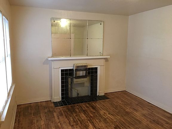 2nd image of 2132 NE 20th St