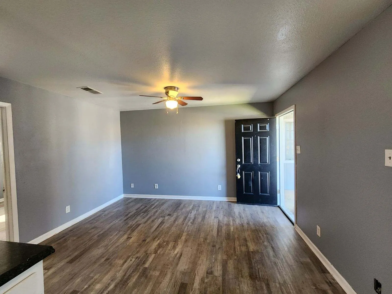 1409 Bundrant Drive — Photo 3
