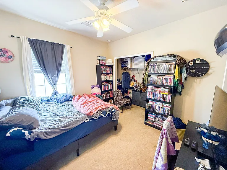 2946 SW 35th Pl #41 — Photo 11