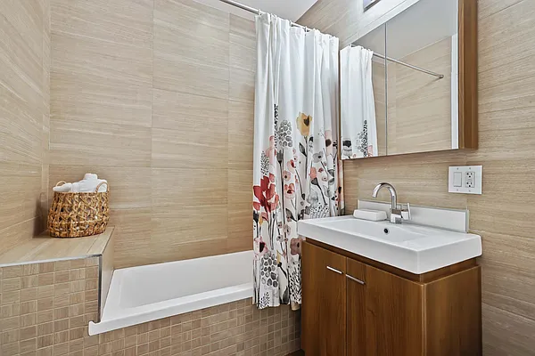 Rented by Avenue Sotheby's International Realty | media 13