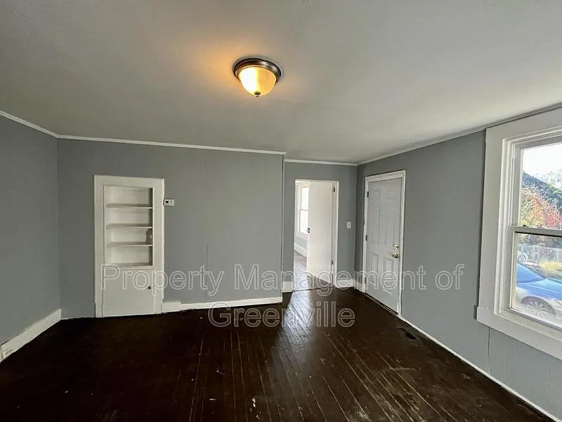 2 bed, 1.0 bath, 1012 sqft, $1,195 — Photo 3