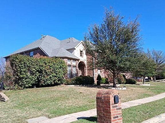 3rd image of 2621 Creekway Dr