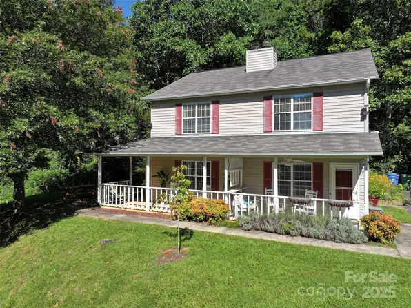 1 Rocking Porch Rd, Asheville, NC 28805