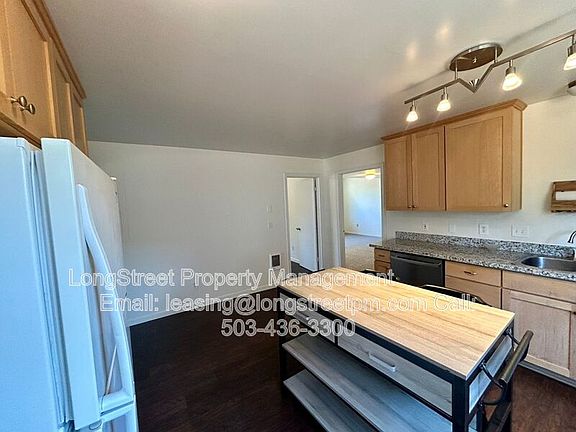 4th image of 4848 SE Bybee Blvd APT 2