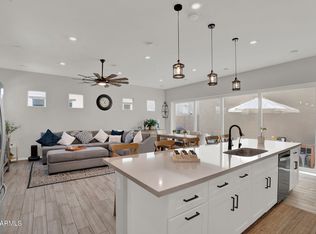 239 E Balsam Dr, Chandler, AZ 85286