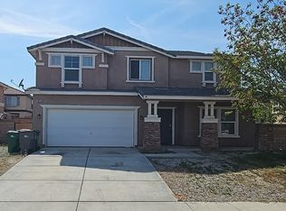 38235 Armstrong Dr, Palmdale, CA 93552