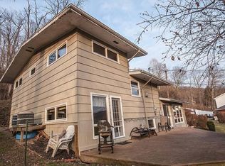 17 Stratford Rd, Wheeling, WV 26003