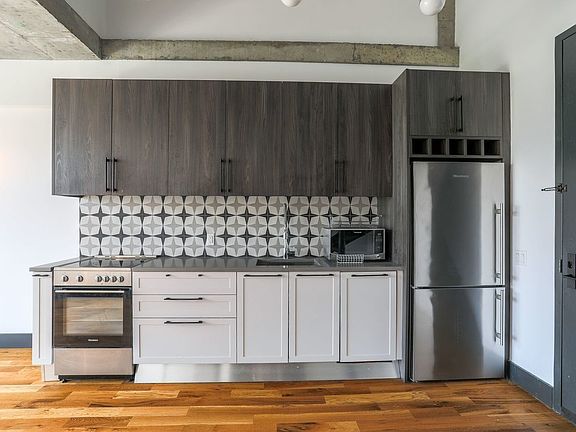 4th image of 812 Wyckoff Ave APT 2
