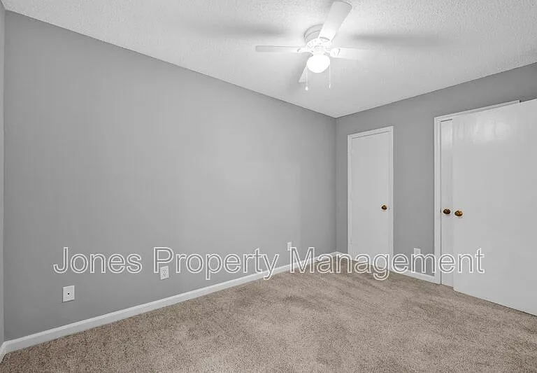 2744 White Oak Ln — Photo 20