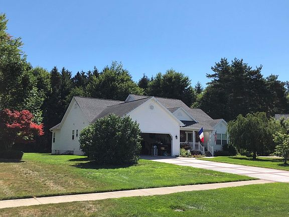 2nd image of 3726 Loton Dr