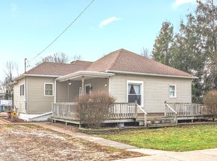 420 W Garfield Ave, Cissna Park, IL 60924
