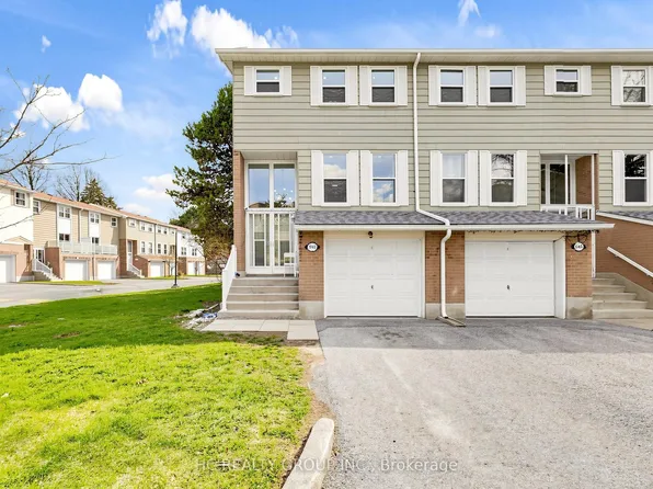 1742 John St Unit 36, Markham, ON L3T 1Y9