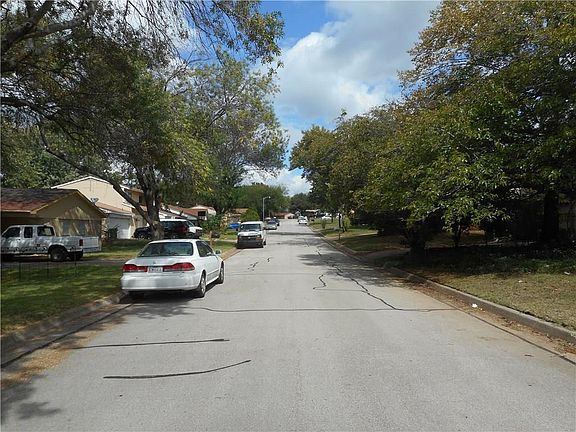 2nd image of 5625 Espanola Dr