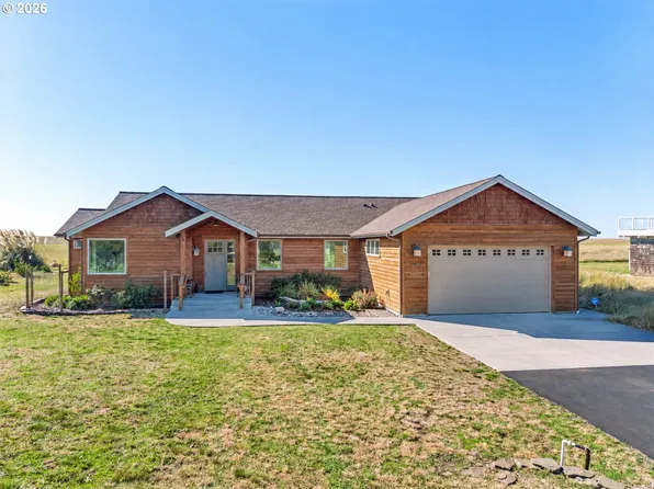 89570 Ocean Dr, Warrenton, OR 97146