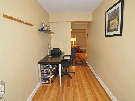 3rd image of 3925 51st St APT 3E