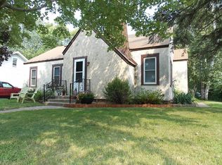 20560 Holyoke Ave, Lakeville, MN 55044