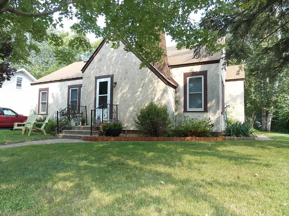 20560 Holyoke Ave, Lakeville, MN 55044