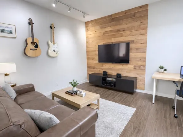 41105 Tantalus Rd #103, Squamish, BC V8B 0N3