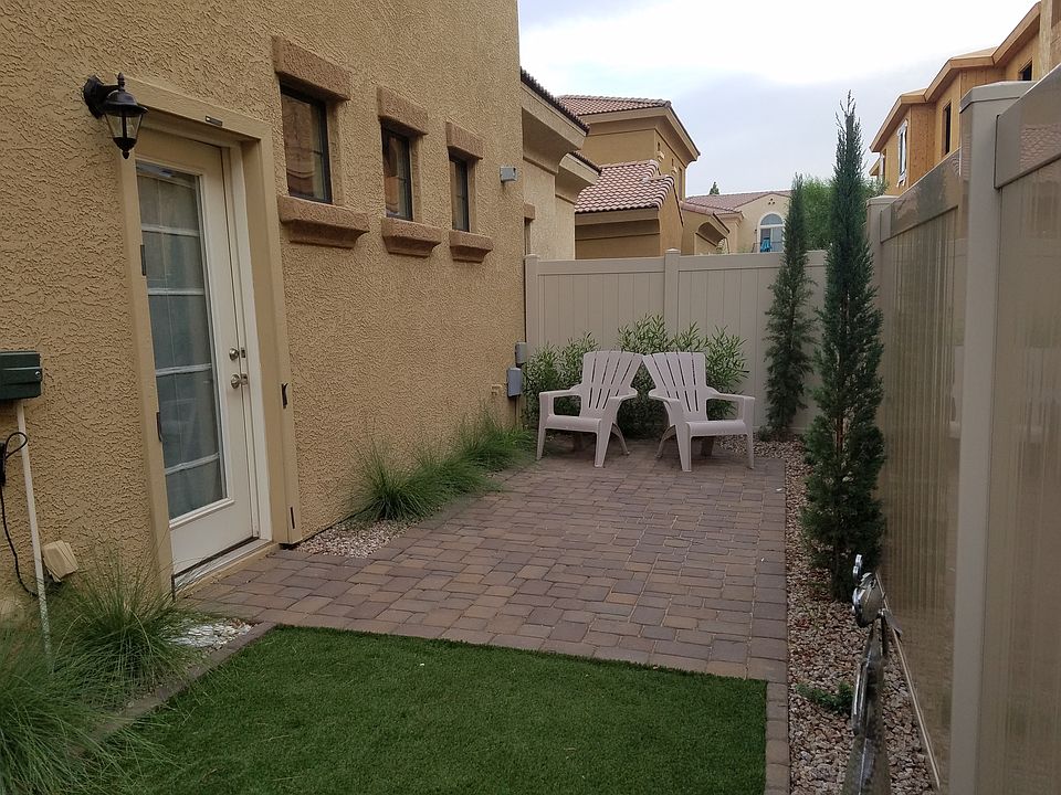 2nd image of 1367 S Country Club Dr