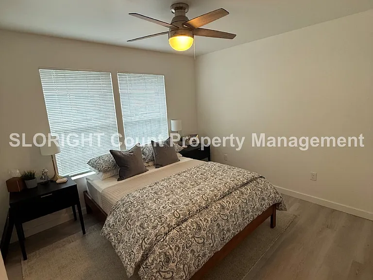 1156 Market Ave — Photo 9