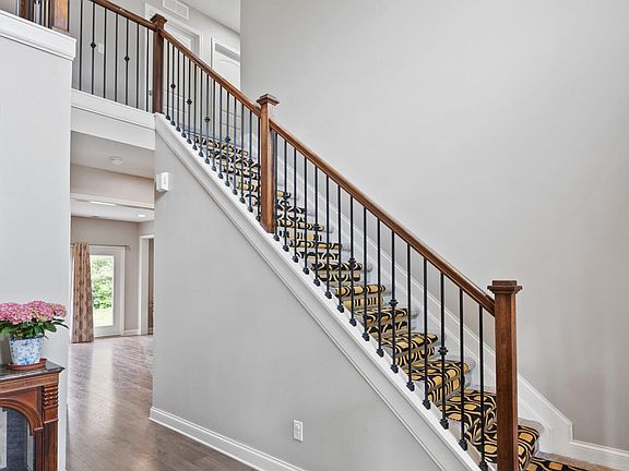 5th image of 6701 Chestnut View Ct