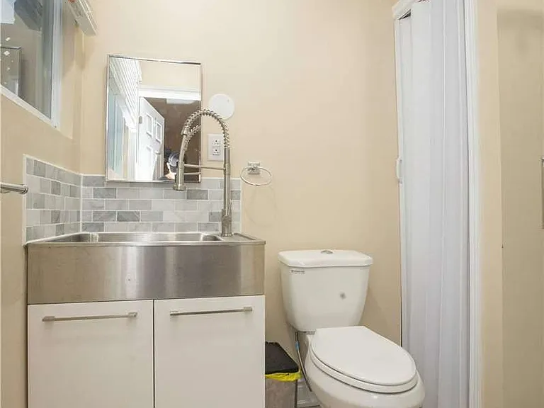 38 Hoskins Sq — Photo 9
