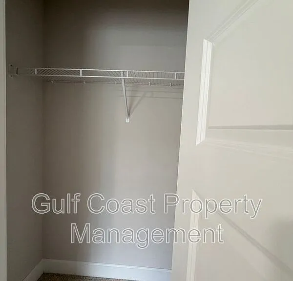 4865 Manila Ave — Photo 15