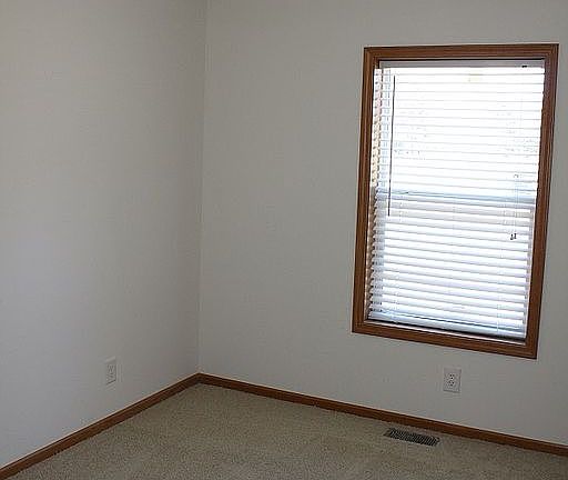 5th image of 1014 York Dr