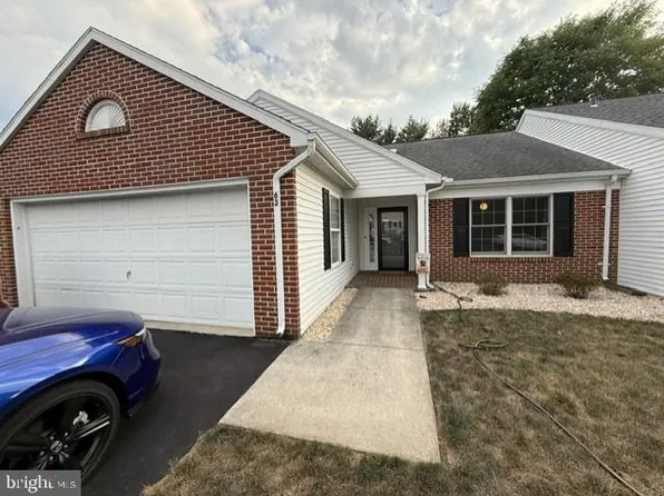 63 Greenspring Dr, Mechanicsburg, PA 17050