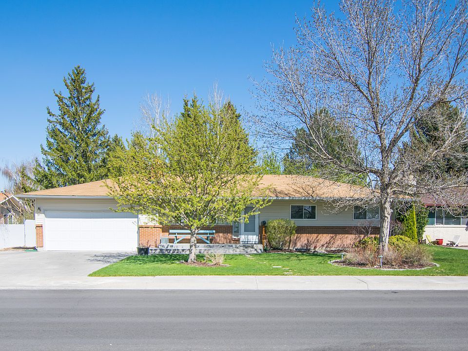 1st image of 1388 Cameron Ave